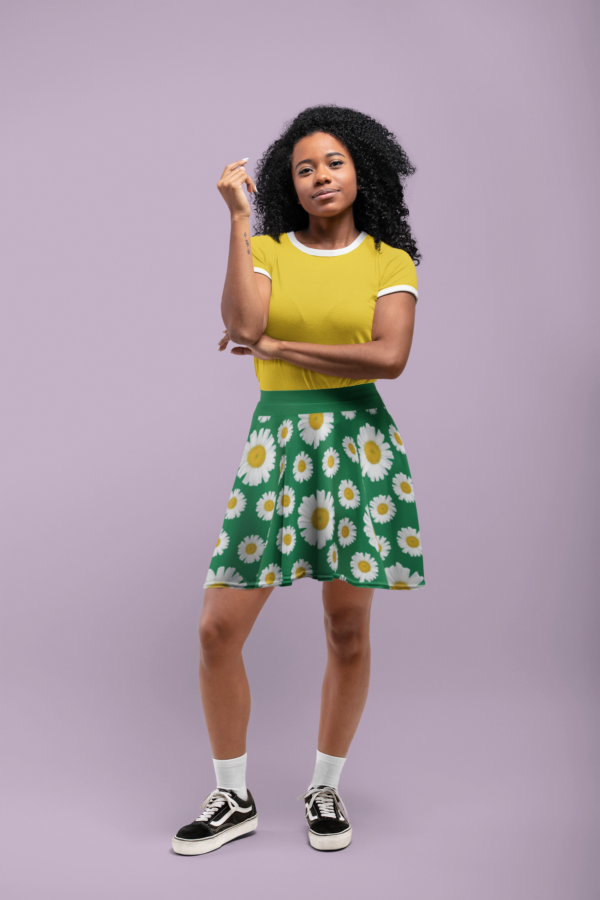 Skater Skirt, Green Daisy Pattern, Women's Summer Fashion, Spring Outfit, Cute Floral Print Mini Skirt
